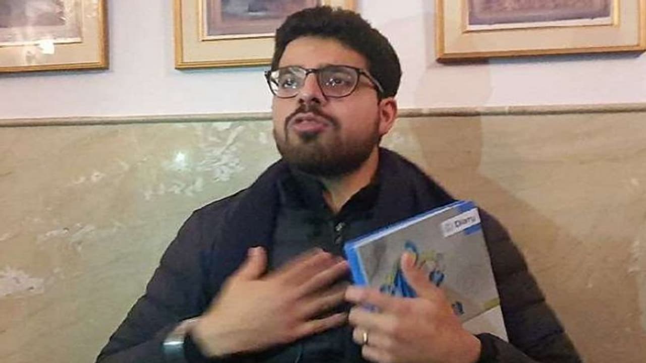 अपना दल यूपी चुनाव प्रत्याशी हैदर अली हमजा मियां की गाड़ी सीज,समर्थकों ने मजिस्ट्रेट से अभद्रता की अपना दल यूपी चुनाव प्रत्याशी हैदर अली हमजा मियां की गाड़ी सीज,समर्थकों ने मजिस्ट्रेट से अभद्रता की