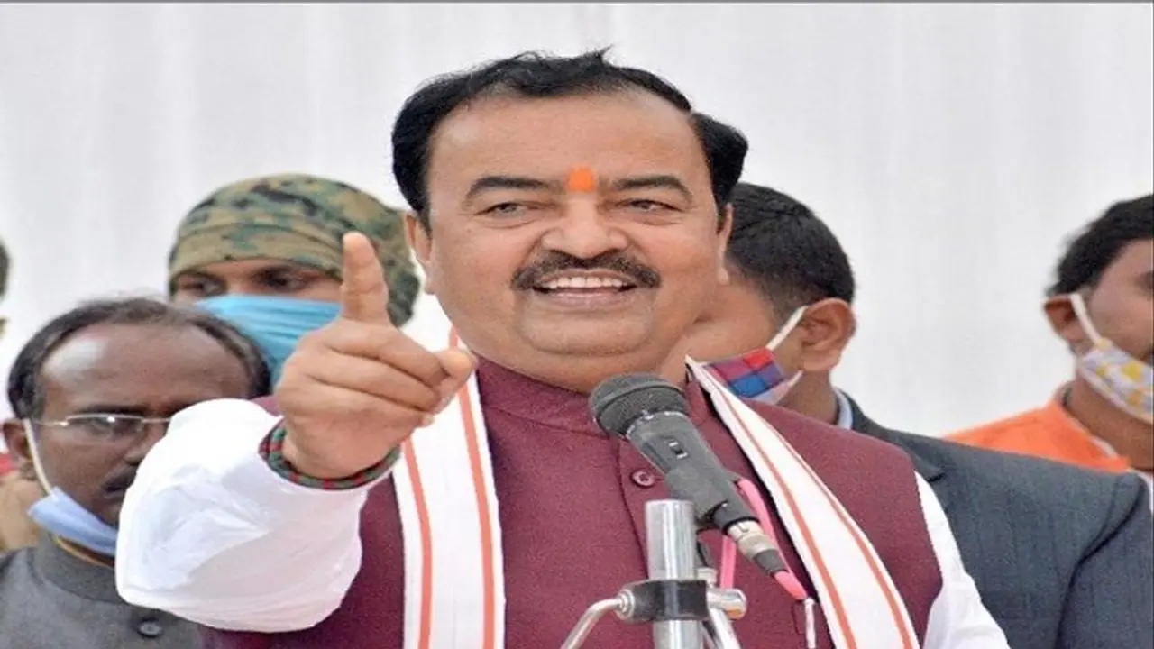 मंदिर का मुद्दा यूपी चुनाव को दे रहा धार, डिप्टी CM बोले पहले मंदिर जाना लगता था सांप्रदायिक, अब टेक रहे माथा