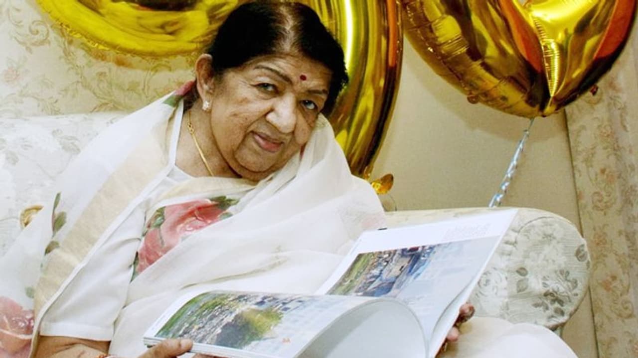 নিয়ম মেনে পরলৌকিক ক্রিয়া, অমর বিলুই এর কাছে লতা মঙ্গেশকরই ছিলেন মা নিয়ম মেনে পরলৌকিক ক্রিয়া, অমর বিলুই এর কাছে লতা মঙ্গেশকরই ছিলেন মা