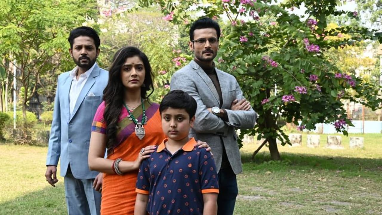 সঙ্কটে পারমিতার, অতীত বর্তমানের মাঝে টানাপোড়েন, সংসার নাকি দায়, কোনটা বেছে নেবে কড়িখেলায় নয়া মোড়