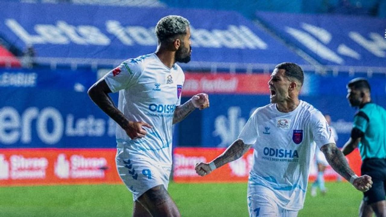 ISL 2021 22 : നാണക്കേട് അകലാതെ ഈസ്റ്റ് ബംഗാള്; ജയത്തോടെ പ്ലേ ഓഫ് പ്രതീക്ഷ നിലനിർത്തി ഒഡിഷ ISL 2021 22 : നാണക്കേട് അകലാതെ ഈസ്റ്റ് ബംഗാള്; ജയത്തോടെ പ്ലേ ഓഫ് പ്രതീക്ഷ നിലനിർത്തി ഒഡിഷ