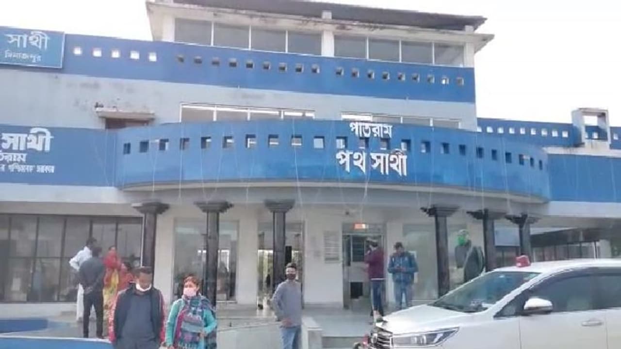 তৃণমূলের প্রার্থী তালিকা নিয়ে দ্বন্দ্ব অব্যাহত, বালুরঘাটে বাড়ছে ক্ষোভ