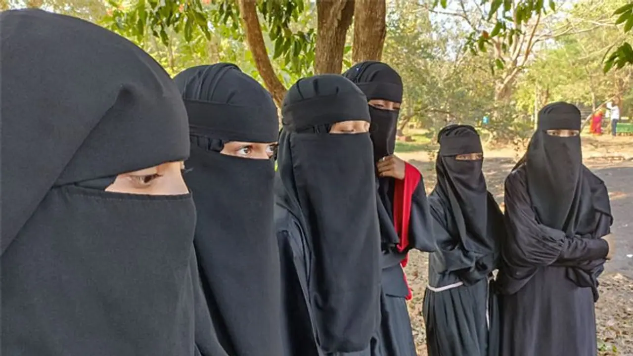 Karnataka HC says no religious attire till final judgment, adjourns hijab hearing till Monday