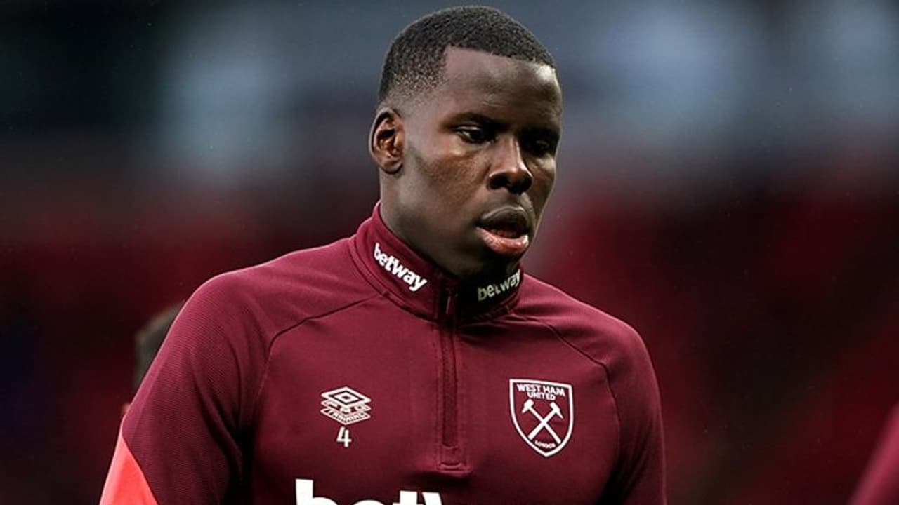 West Ham's Kurt Zouma 'deeply sorry' for kicking cat; netizens remain furious