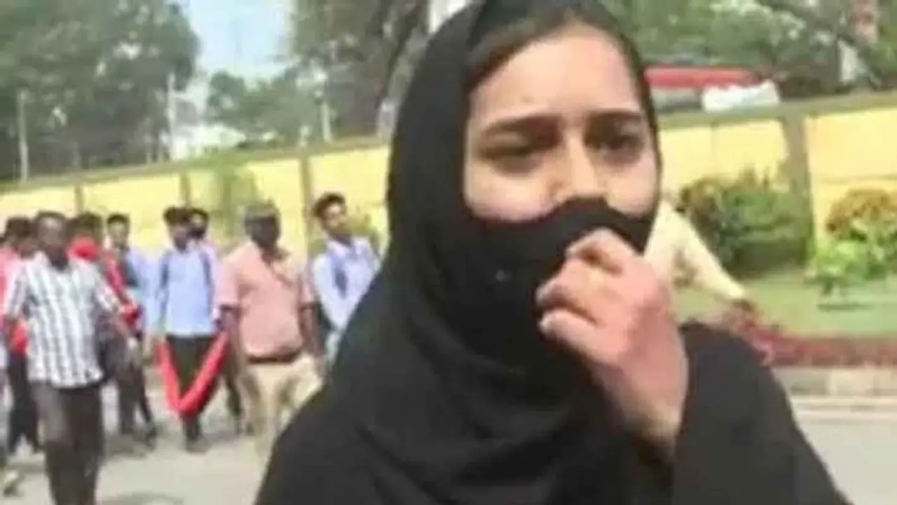 ಅಲ್ಲಾಹು ಅಕ್ಬರ್' ಘೋಷಣೆ ಕೂಗಿ ಸುದ್ದಿಯಾಗಿದ್ದ ವಿದ್ಯಾರ್ಥಿನಿ ಪರೀಕ್ಷೆಗೆ ಗೈರು