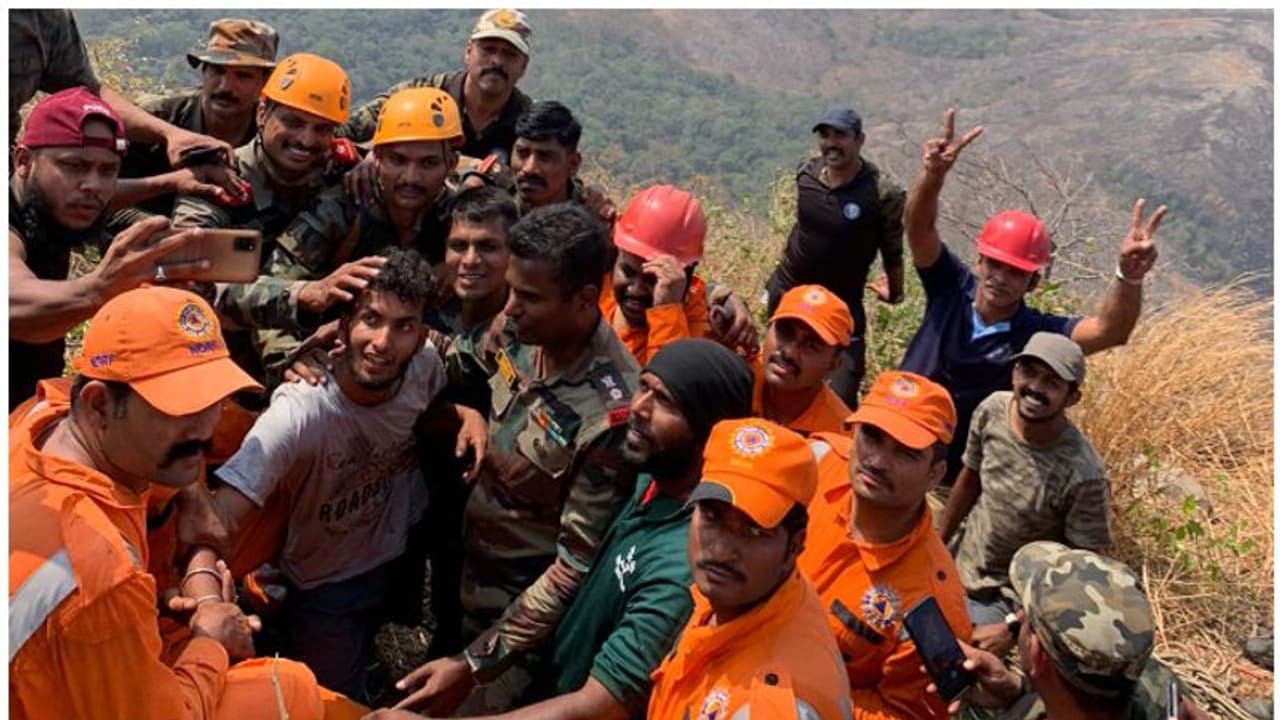 ബാബുവിനെതിരെ കേസെടുത്തതിൽ വനം മന്ത്രിക്ക് അതൃപ്തി; ഇന്നും ആശുപത്രിയിൽ തുടരും ബാബുവിനെതിരെ കേസെടുത്തതിൽ വനം മന്ത്രിക്ക് അതൃപ്തി; ഇന്നും ആശുപത്രിയിൽ തുടരും