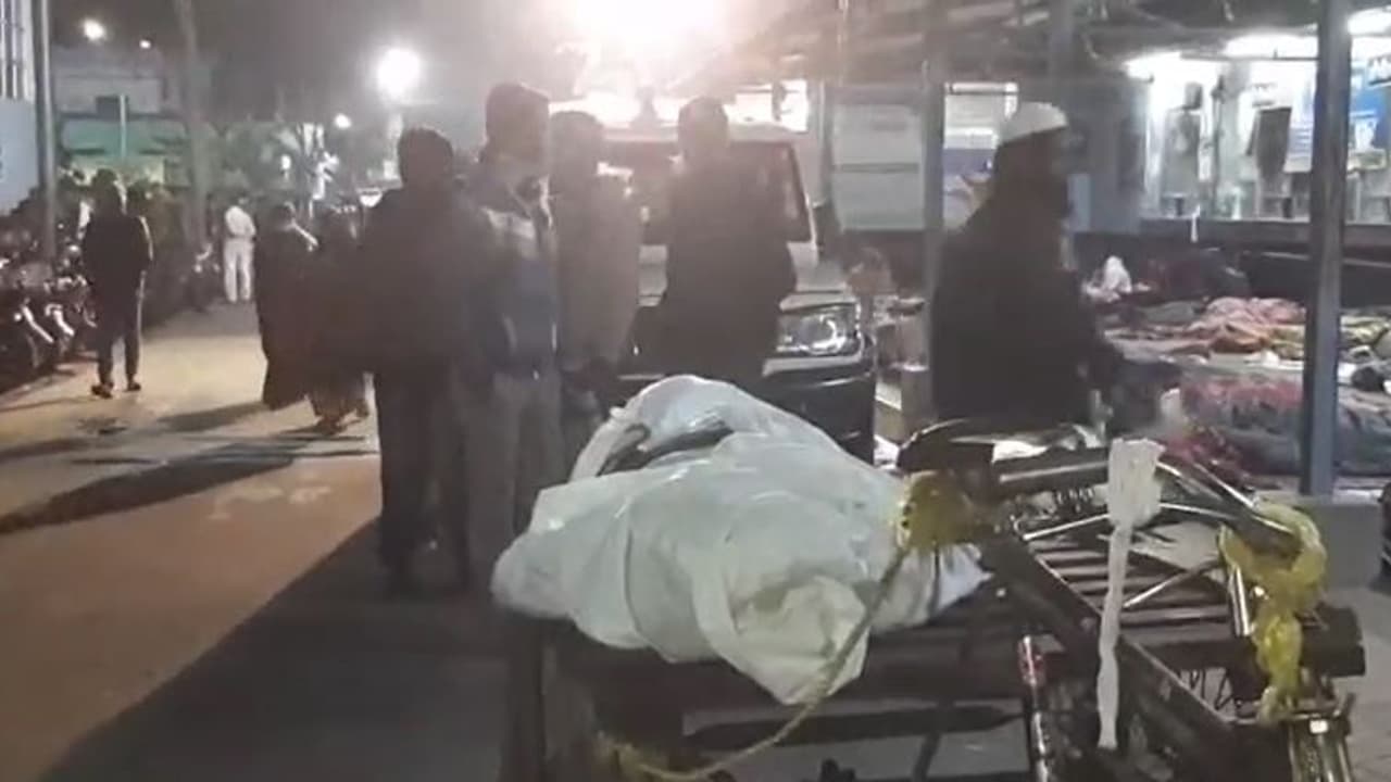 বাড়ি ফেরার পথে বর্ধমানে ব্যবসায়ীকে গুলি করে খুন, টাকার ব্যাগ নিয়ে চম্পট দুষ্কৃতীদের