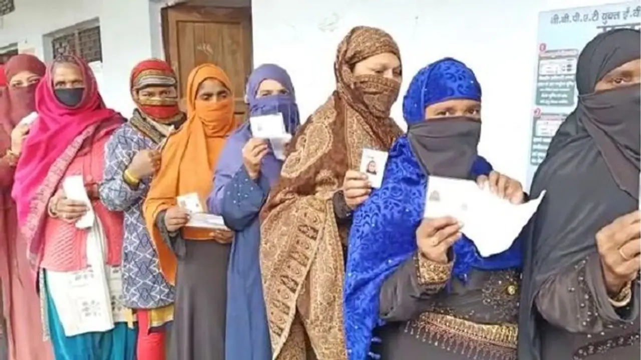 UP Chunav 2022: पहले चरण के यूपी चुनाव में 11 जिलों की विधानसभाओं की पूरी लिस्ट UP Chunav 2022: पहले चरण के यूपी चुनाव में 11 जिलों की विधानसभाओं की पूरी लिस्ट