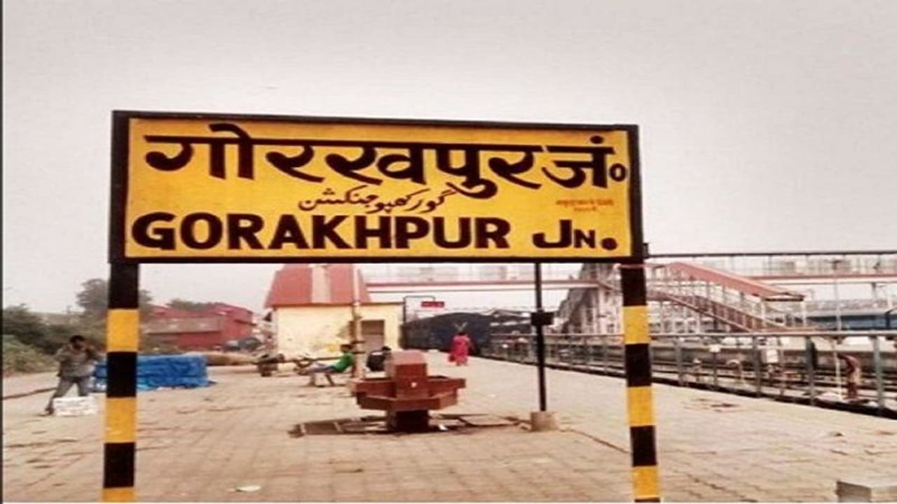 Inside Story: यूपी चुनाव में कोई हैट्रिक के लिए परेशान, तो कई नेता जीत दोहराने के लिए लगा रहे जी जान Inside Story: यूपी चुनाव में कोई हैट्रिक के लिए परेशान, तो कई नेता जीत दोहराने के लिए लगा रहे जी जान