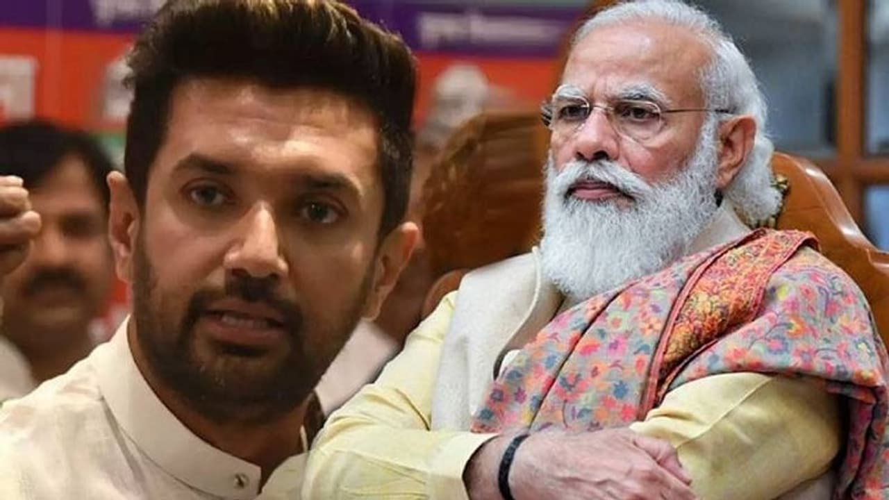 Special story: मोदी के गढ़ में उनके 'हनुमान' ने उतारी सेना, लोजपा भी यूपी के सभी सीटों पर लड़ेंगी चुनाव Special story: मोदी के गढ़ में उनके 'हनुमान' ने उतारी सेना, लोजपा भी यूपी के सभी सीटों पर लड़ेंगी चुनाव