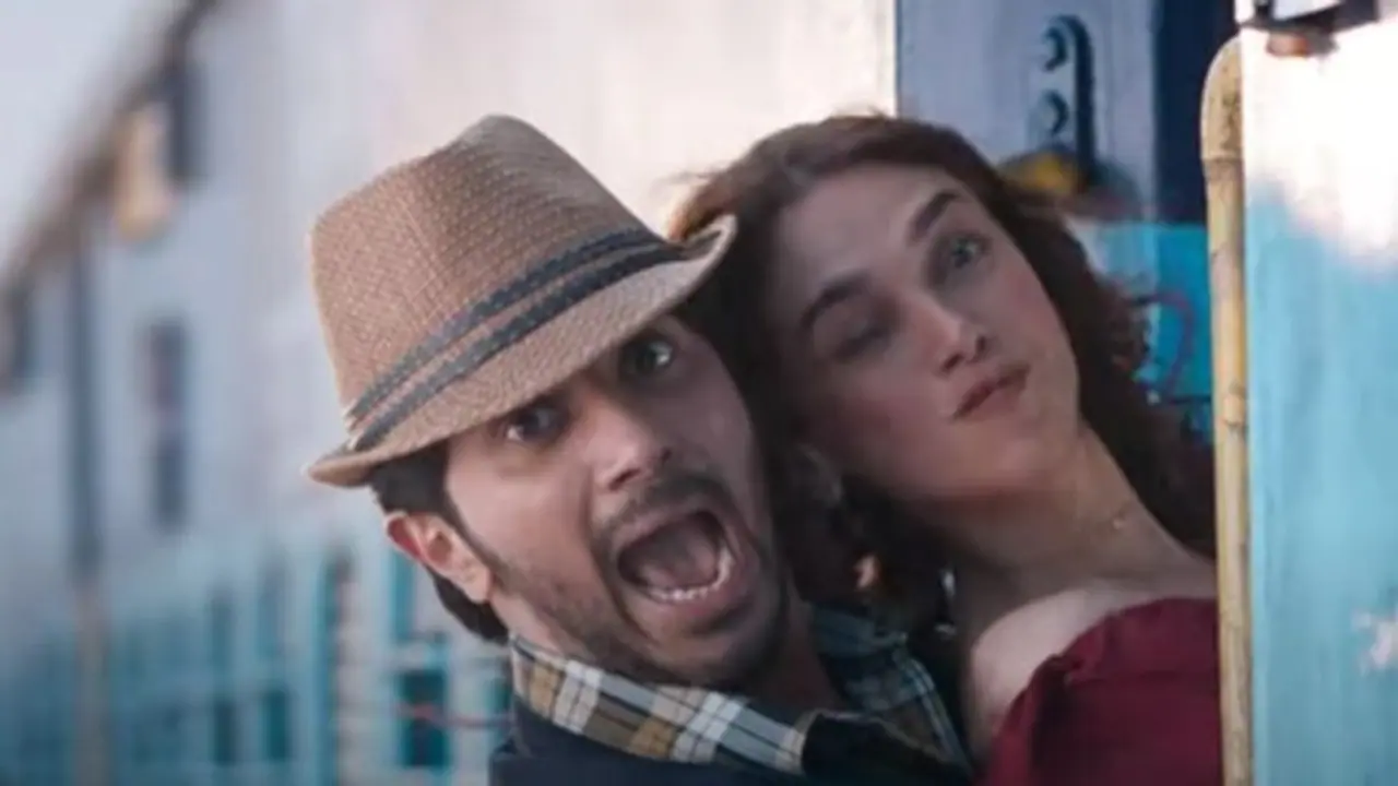 Hey Sinamika : പ്രണയ ജോഡികളായി ദുൽഖറും അദിതിയും!, 'ഹേ സിനാമിക'യിലെ പുതിയ ഗാനം