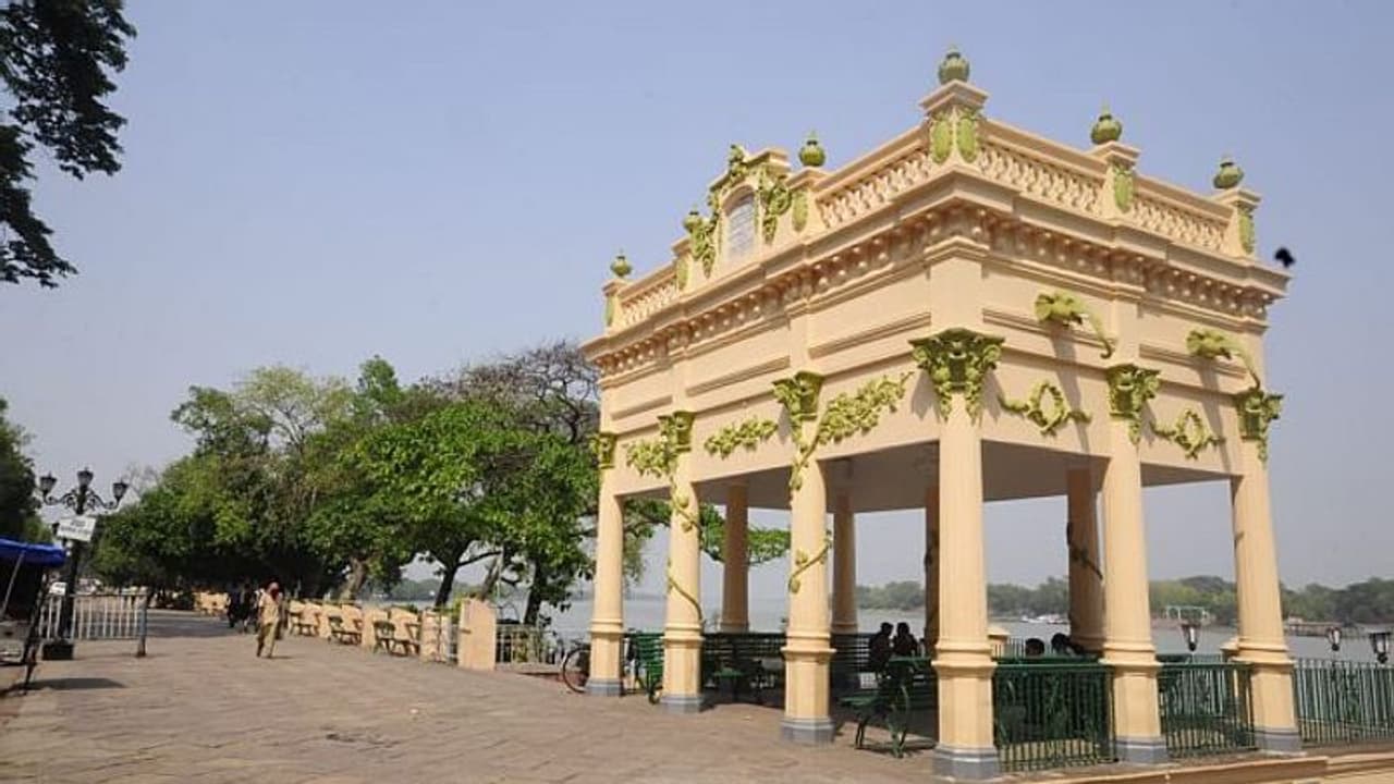 নিকাশি থেকে রাস্তা একাধিক ইস্যু নিয়ে নির্বাচনে নামছে চন্দননগর পুরসভা নিকাশি থেকে রাস্তা একাধিক ইস্যু নিয়ে নির্বাচনে নামছে চন্দননগর পুরসভা