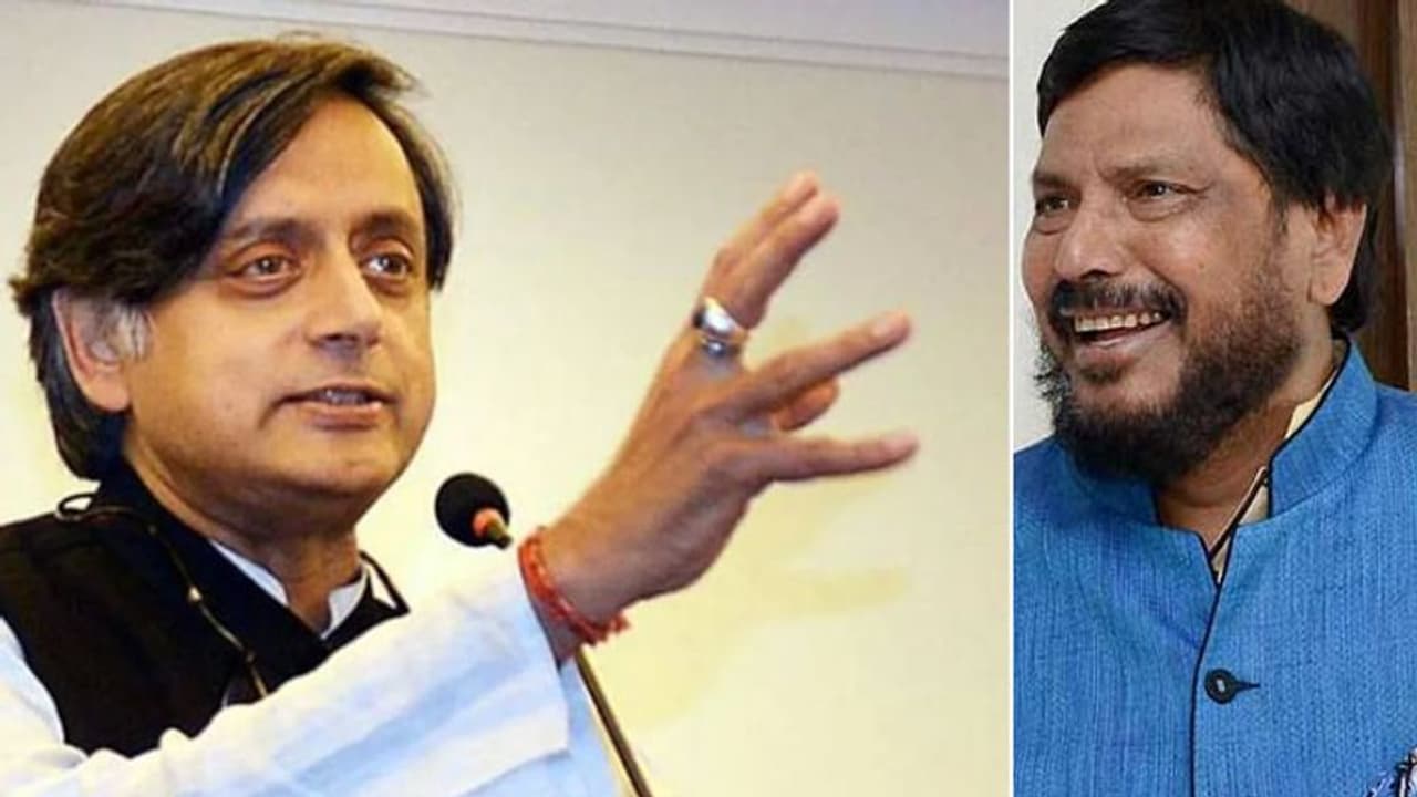 मेरी अंग्रेजी; अंग्रेजी, तुम्हारी अंग्रेजी? संसद में बहस से तू तू; मैं मैं तक पहुंची माननीयों की 'अपनी भाषा' मेरी अंग्रेजी; अंग्रेजी, तुम्हारी अंग्रेजी? संसद में बहस से तू तू; मैं मैं तक पहुंची माननीयों की 'अपनी भाषा'