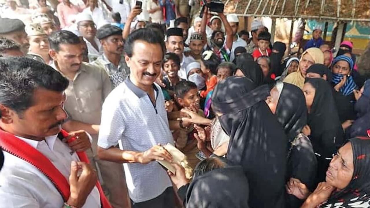 ஸ்டாலினின் கரங்களை விட்டு விலகுகிறதா இஸ்லாமிய வாக்கு வங்கி?! ஏன்? எப்படி? ஒரு பரபர அலசல் ஸ்டாலினின் கரங்களை விட்டு விலகுகிறதா இஸ்லாமிய வாக்கு வங்கி?! ஏன்? எப்படி? ஒரு பரபர அலசல்