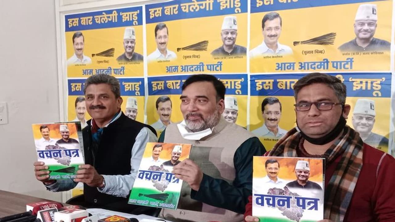 उत्तराखंड चुनाव : युवा को रोजगार, रिटायर्ड फौजी को सरकारी जॉब, 24 घंटे मुफ्त बिजली, देवभूमि के लिए आप का 'वचन'