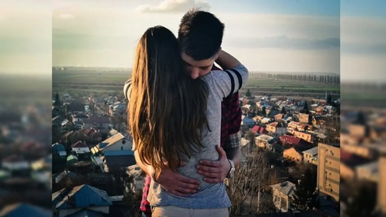 ಅಬ್ಬಬ್ಬಾ ಎಂತೆಥಾ ಕೆಲಸ ಇರುತ್ತೆ ನೋಡಿ: ತಬ್ಬಿ ಮುದ್ದಾಡಿ ಗಂಟೆಗೆ ಏಳು ಸಾವಿರ ಸಂಪಾದಿಸೋ ಭೂಪ ಅಬ್ಬಬ್ಬಾ ಎಂತೆಥಾ ಕೆಲಸ ಇರುತ್ತೆ ನೋಡಿ: ತಬ್ಬಿ ಮುದ್ದಾಡಿ ಗಂಟೆಗೆ ಏಳು ಸಾವಿರ ಸಂಪಾದಿಸೋ ಭೂಪ