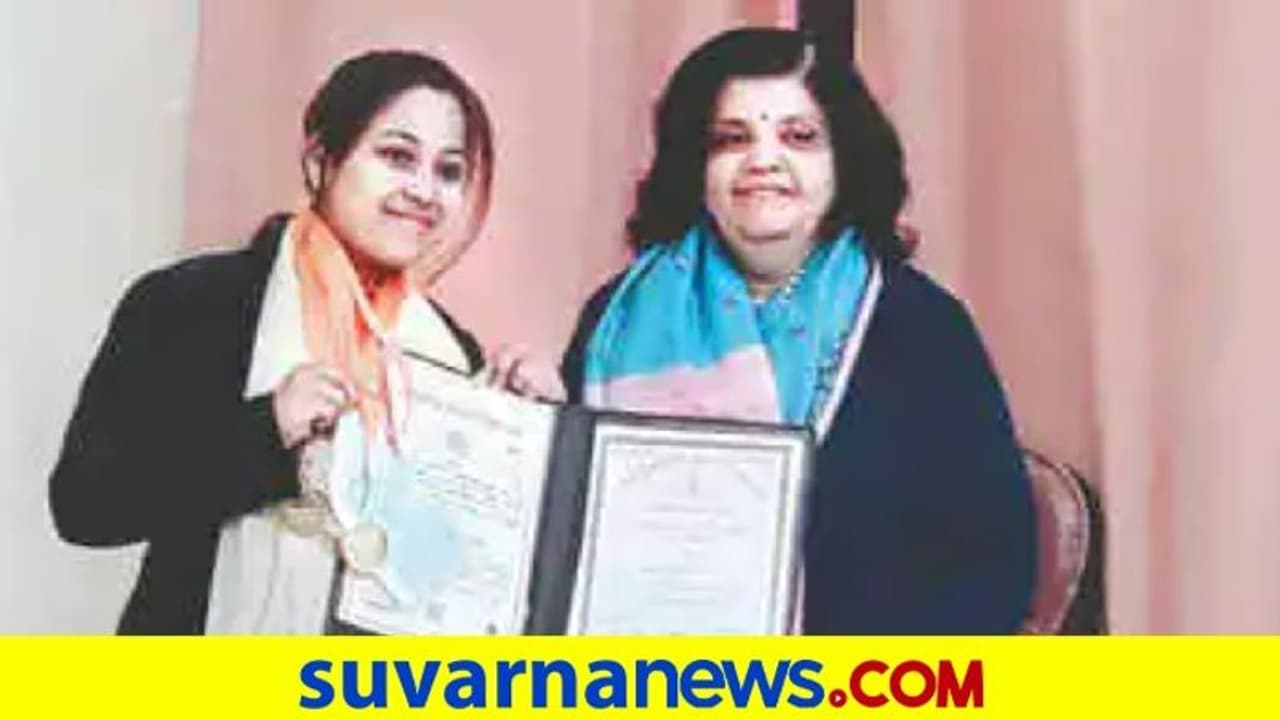ಸಂಸ್ಕೃತದಲ್ಲಿ ಐದು ಚಿನ್ನದ ಪದಕ ಗಳಿಸಿದ ಮುಸ್ಲಿಂ ವಿದ್ಯಾರ್ಥಿನಿ