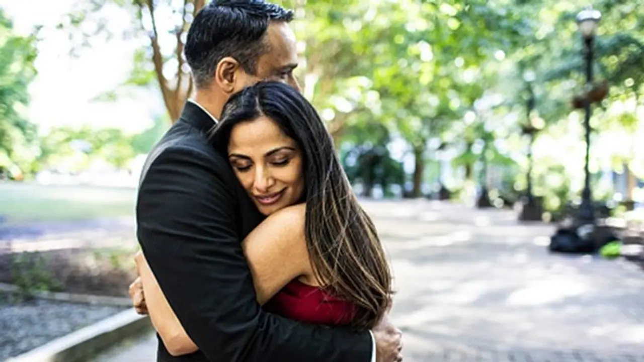 প্রেম সপ্তাহের আগেই ভেঙেছে সম্পর্ক, জেনে নিন নিজেকে সামলাবেন কী করে প্রেম সপ্তাহের আগেই ভেঙেছে সম্পর্ক, জেনে নিন নিজেকে সামলাবেন কী করে