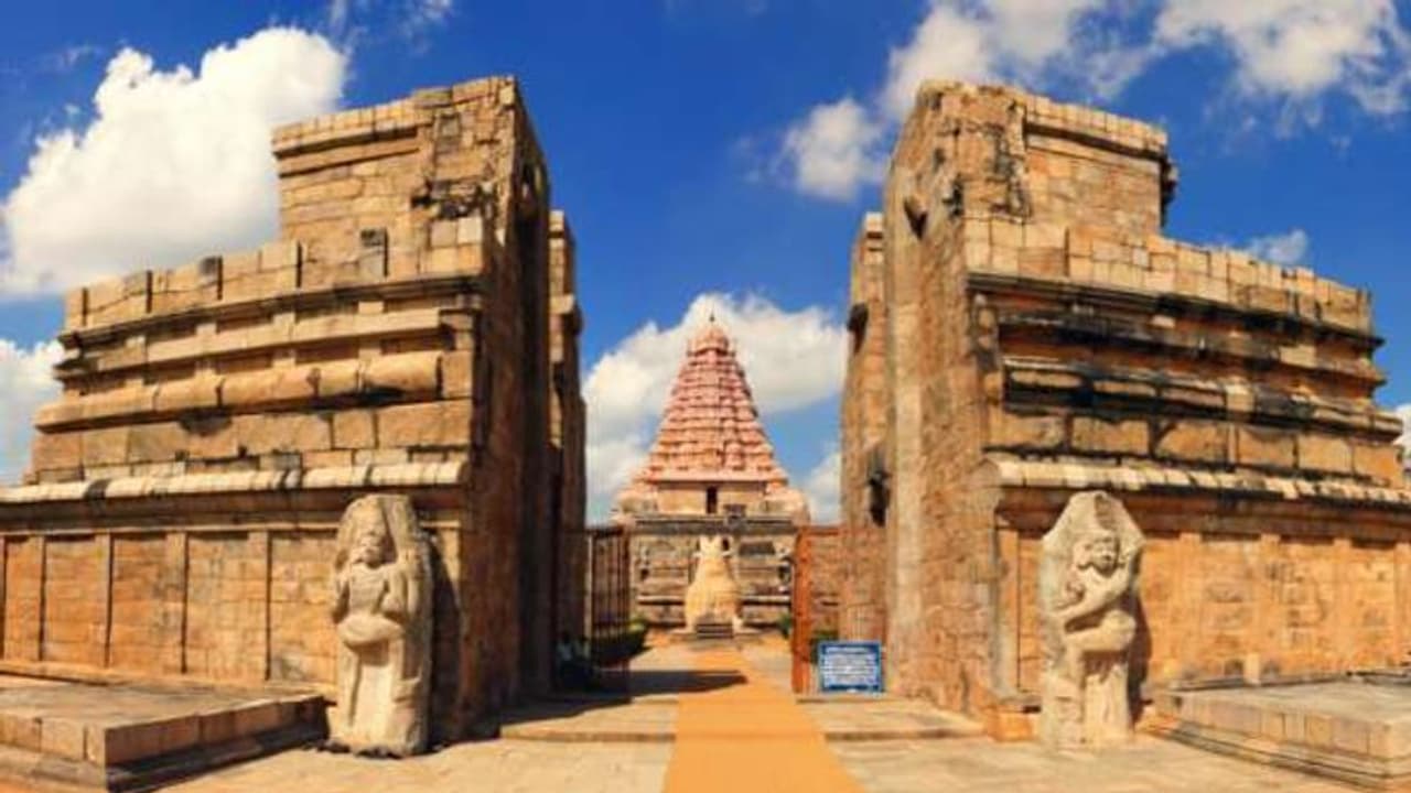 கங்கைகொண்ட சோழபுரம் கோவில்..தொல்லியல் துறை கட்டுமானம் மேற்கொள்ள தடை.. உயர்நீதிமன்றம் அதிரடி.. கங்கைகொண்ட சோழபுரம் கோவில்..தொல்லியல் துறை கட்டுமானம் மேற்கொள்ள தடை.. உயர்நீதிமன்றம் அதிரடி..