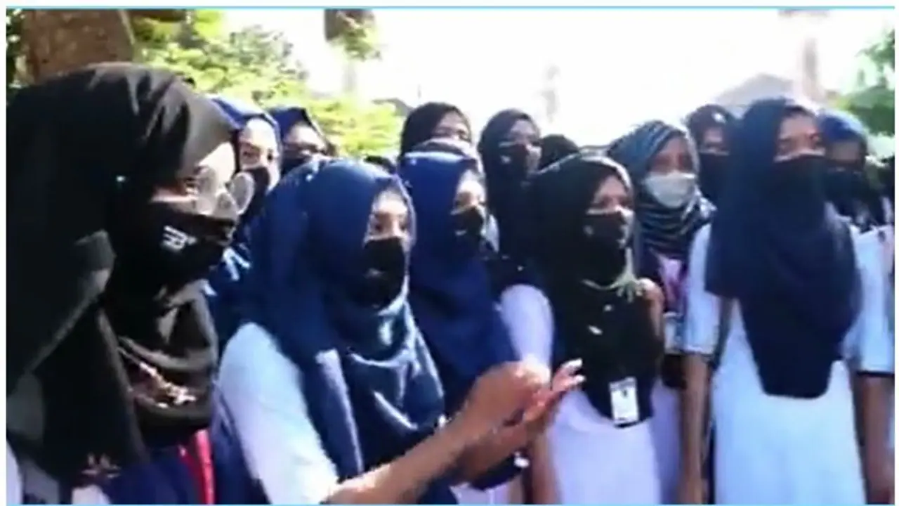 Hijab Row: ಸಿಖ್ಖರನ್ನು ಕೆರಳಿಸುವುದೇ ಕಾಂಗ್ರೆಸ್ ಪ್ಲಾನ್, ವಾಸ್ತವತೆ ತೆರೆದಿಟ್ಟ ಬಿಜೆಪಿ ನಾಯಕ
