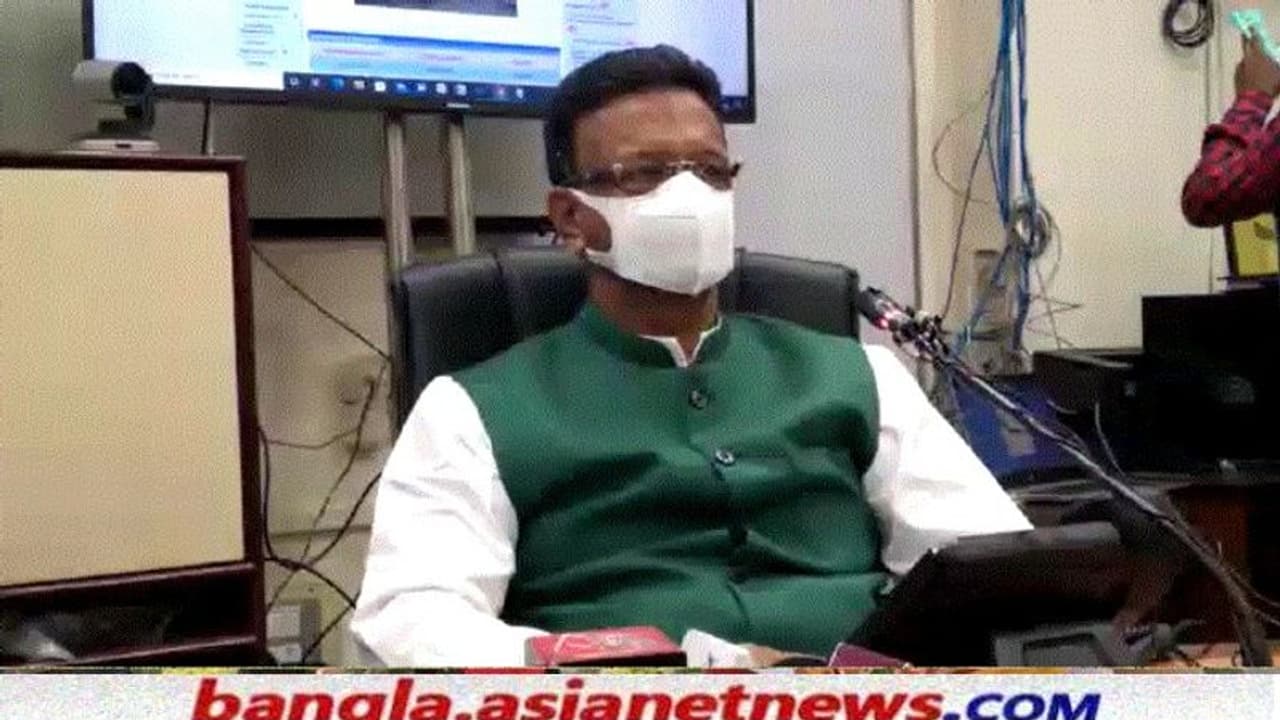 'বিজেপি প্রার্থীরা উত্তেজনা সৃষ্টি করতে চাইছে', পুরভোটের দিনে কড়া প্রতিক্রিয়া ফিরহাদের 'বিজেপি প্রার্থীরা উত্তেজনা সৃষ্টি করতে চাইছে', পুরভোটের দিনে কড়া প্রতিক্রিয়া ফিরহাদের