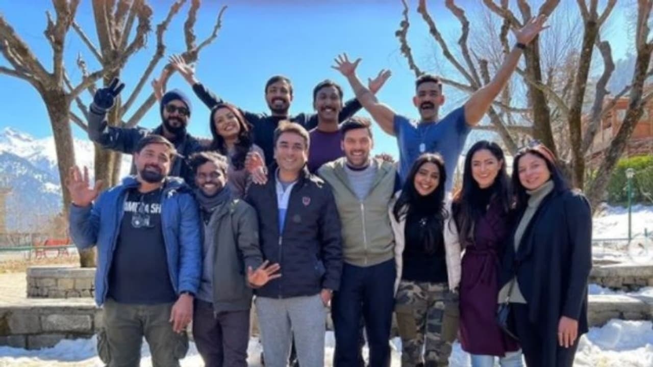 Captain : 'ക്യാപ്റ്റൻ' പൂര്ത്തിയായി, ആര്യക്കൊപ്പമുള്ള ഫോട്ടോ പങ്കുവെച്ച് സിമ്രാൻ Captain : 'ക്യാപ്റ്റൻ' പൂര്ത്തിയായി, ആര്യക്കൊപ്പമുള്ള ഫോട്ടോ പങ്കുവെച്ച് സിമ്രാൻ