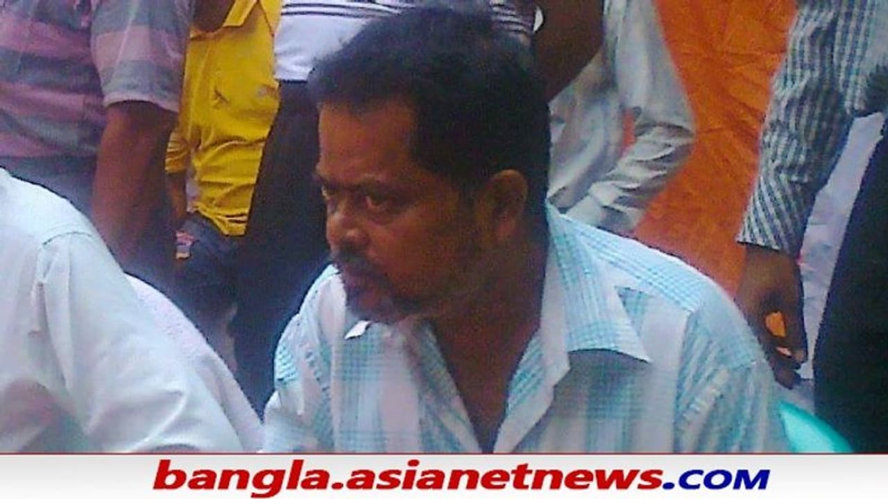 ৪৮ ঘন্টায় বিদ্রোহ খতম 'নির্দল' মনোনয়ন প্রত্যাহার তৃণমূল নেতার, সমস্যা তবু মিটল না