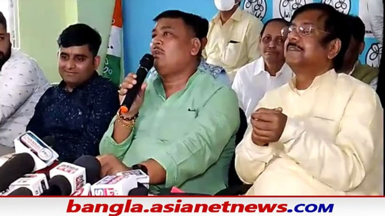 জল্পনা সত্যি করে পুত্র সহ তৃণমূলে যোগ অর্জুন সিংয়ের ভগ্নিপতি সুনীল সিংয়ের, চাপে গেরুয়া শিবির