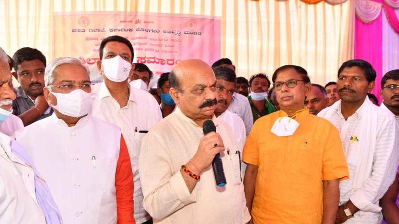 ಸ್ವಕ್ಷೇತ್ರ ಶಿಗ್ಗಾಂವಿಗೆ ಬಂಪರ್ ಕೊಡುಗೆ, ಈ ಕ್ಷೇತ್ರಕ್ಕೆ ನೀಡಿರುವುದು ಇದೇ ಮೊದಲು ಎಂದ ಬೊಮ್ಮಾಯಿ ಸ್ವಕ್ಷೇತ್ರ ಶಿಗ್ಗಾಂವಿಗೆ ಬಂಪರ್ ಕೊಡುಗೆ, ಈ ಕ್ಷೇತ್ರಕ್ಕೆ ನೀಡಿರುವುದು ಇದೇ ಮೊದಲು ಎಂದ ಬೊಮ್ಮಾಯಿ