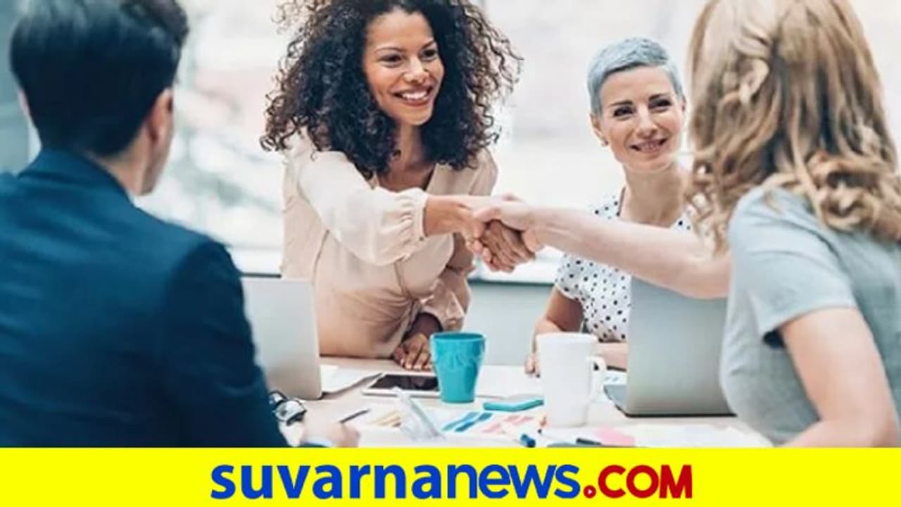 Personality Development: ಗುಂಪಲ್ಲಿ ಮಾತನಾಡೋಕೆ ಹಿಂಜರಿಕೆನಾ ? ಕಾನ್ಫಿಡೆನ್ಸ್ ಹೆಚ್ಚಾಗಲು ಹೀಗೆ ಮಾಡಿ