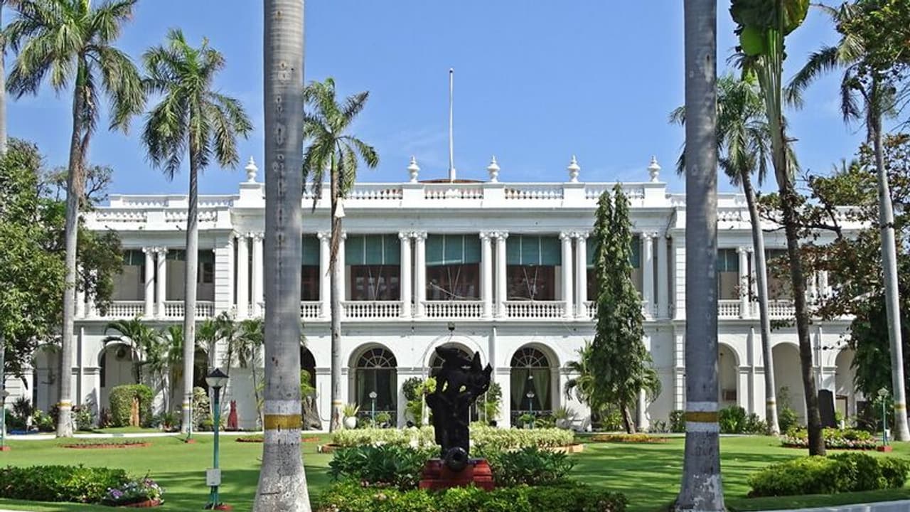 Puducherry Raj Niwas: 250 ஆண்டு கால பழமையான ஆளுநர் மாளிகையில் விரிசல்..வெளியான அதிர்ச்சி தகவல்..