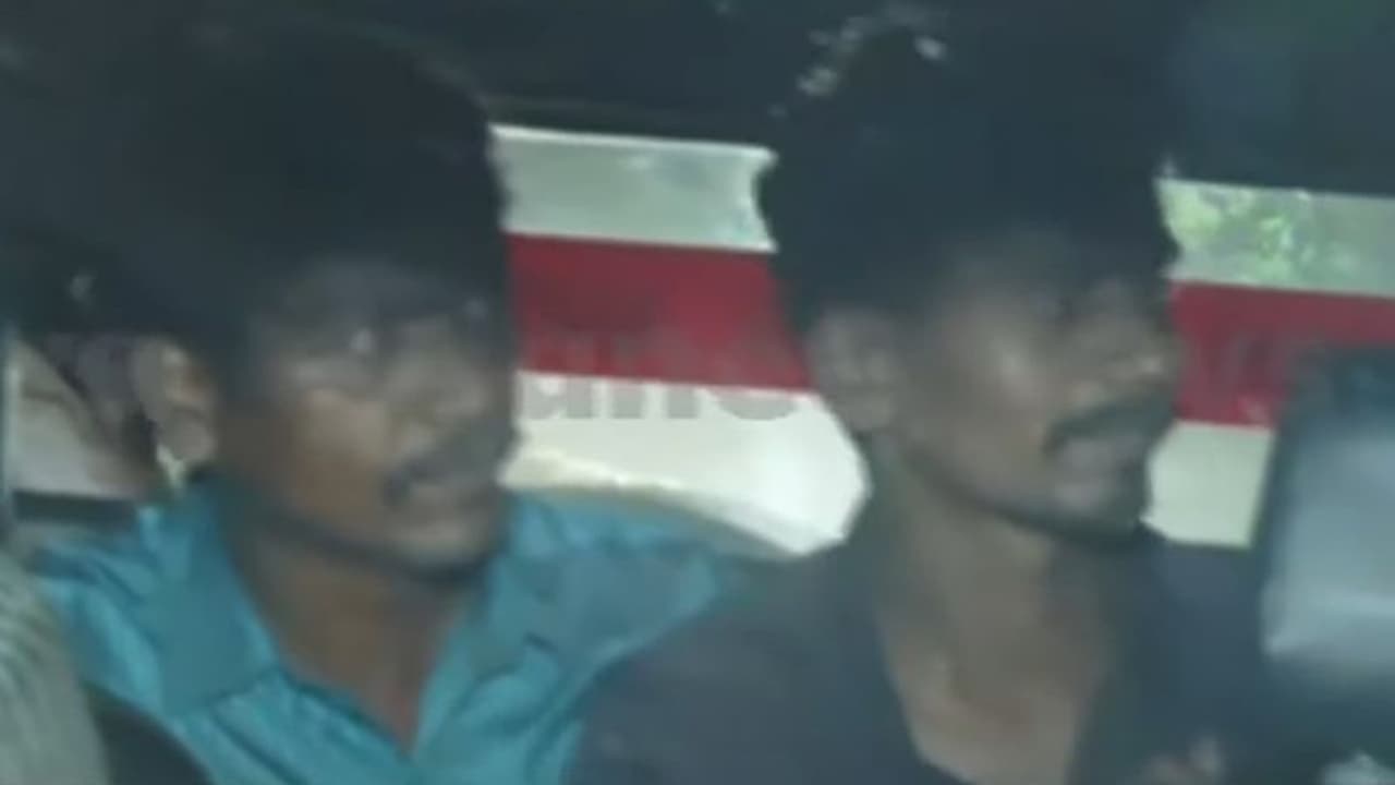 ചെറാട് മലയിൽ ഫ്ലാഷ് ലൈറ്റ്; രാത്രിയിൽ മല കയറി ഉദ്യോ​ഗസ്ഥർ, ആളെ താഴെയെത്തിച്ചു, നാട്ടുകാരുടെ പ്രതിഷേധം