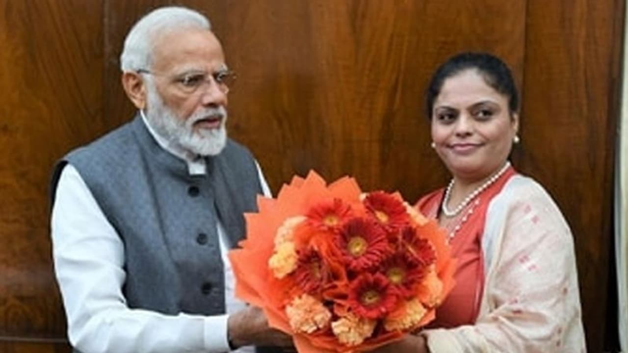 पंजाब चुनाव: महिला आयोग की चेयरपर्सन मनीषा गुलाटी BJP में होंगी शामिल, PM मोदी के सामने थामेंगी भाजपा का दामन पंजाब चुनाव: महिला आयोग की चेयरपर्सन मनीषा गुलाटी BJP में होंगी शामिल, PM मोदी के सामने थामेंगी भाजपा का दामन