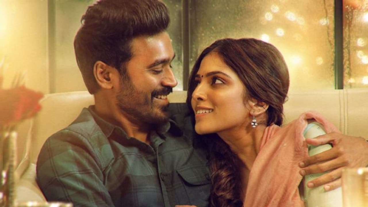 Maaran poster :லவ் மூடில் மாளவிகா மோகனன்... கட்டிப்பிடித்து ரொமாண்டிக் லுக் விடும் தனுஷ் வைரலாகும் புகைப்படம் Maaran poster :லவ் மூடில் மாளவிகா மோகனன்... கட்டிப்பிடித்து ரொமாண்டிக் லுக் விடும் தனுஷ் வைரலாகும் புகைப்படம்