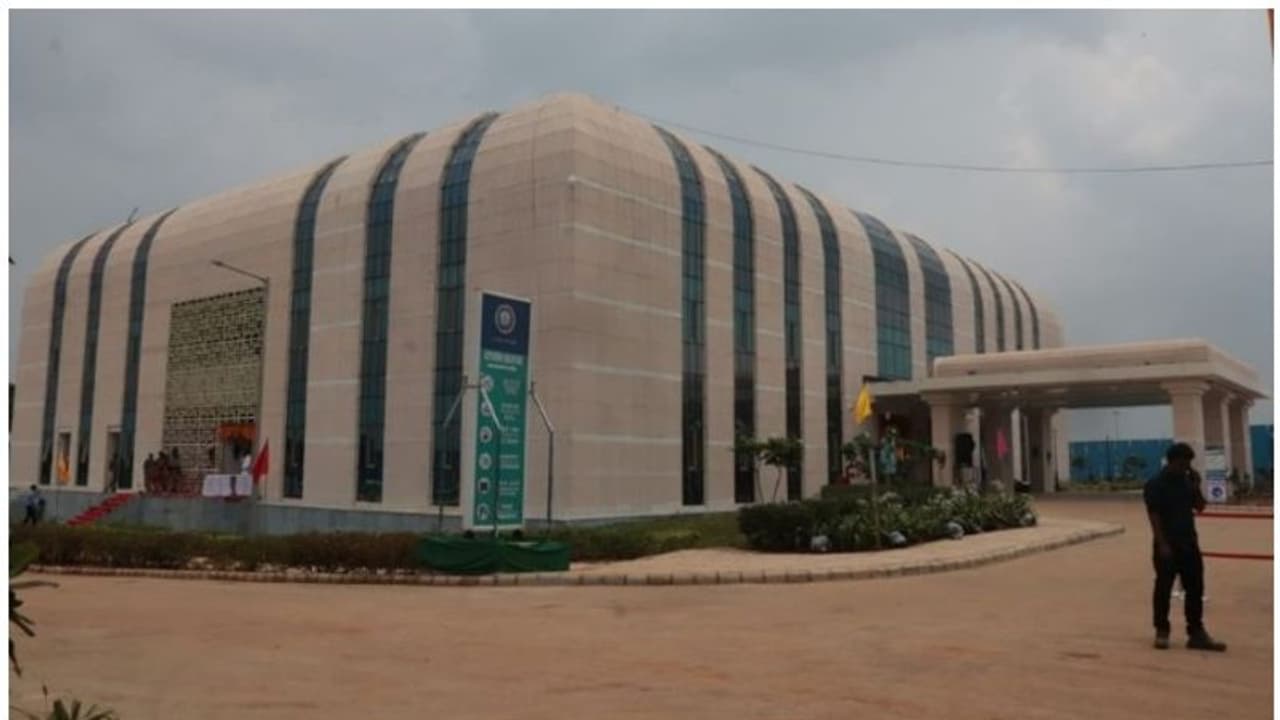 AIIMS Recruitment 2022 : പ്രൊഫസർ, അസോസിയേറ്റ് പ്രൊഫസർ; എയിംസിൽ 120 ഒഴിവുകൾ; അപേക്ഷിക്കേണ്ടത് എങ്ങനെ? AIIMS Recruitment 2022 : പ്രൊഫസർ, അസോസിയേറ്റ് പ്രൊഫസർ; എയിംസിൽ 120 ഒഴിവുകൾ; അപേക്ഷിക്കേണ്ടത് എങ്ങനെ?