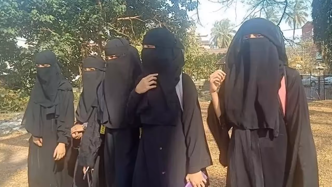 Karnataka hijab row: HC adjourns hearing to February 15