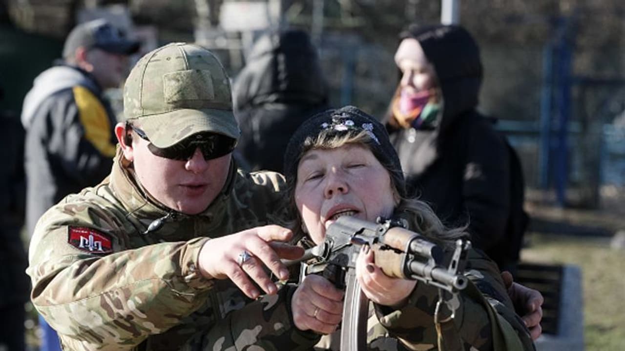 ভারতীয়দের, বিশেষ করে শিক্ষার্থীদের ইউক্রেন ছাড়ার নির্দেশ, ক্রমশ বাড়ছে রুশ হামলার হুমকি ভারতীয়দের, বিশেষ করে শিক্ষার্থীদের ইউক্রেন ছাড়ার নির্দেশ, ক্রমশ বাড়ছে রুশ হামলার হুমকি