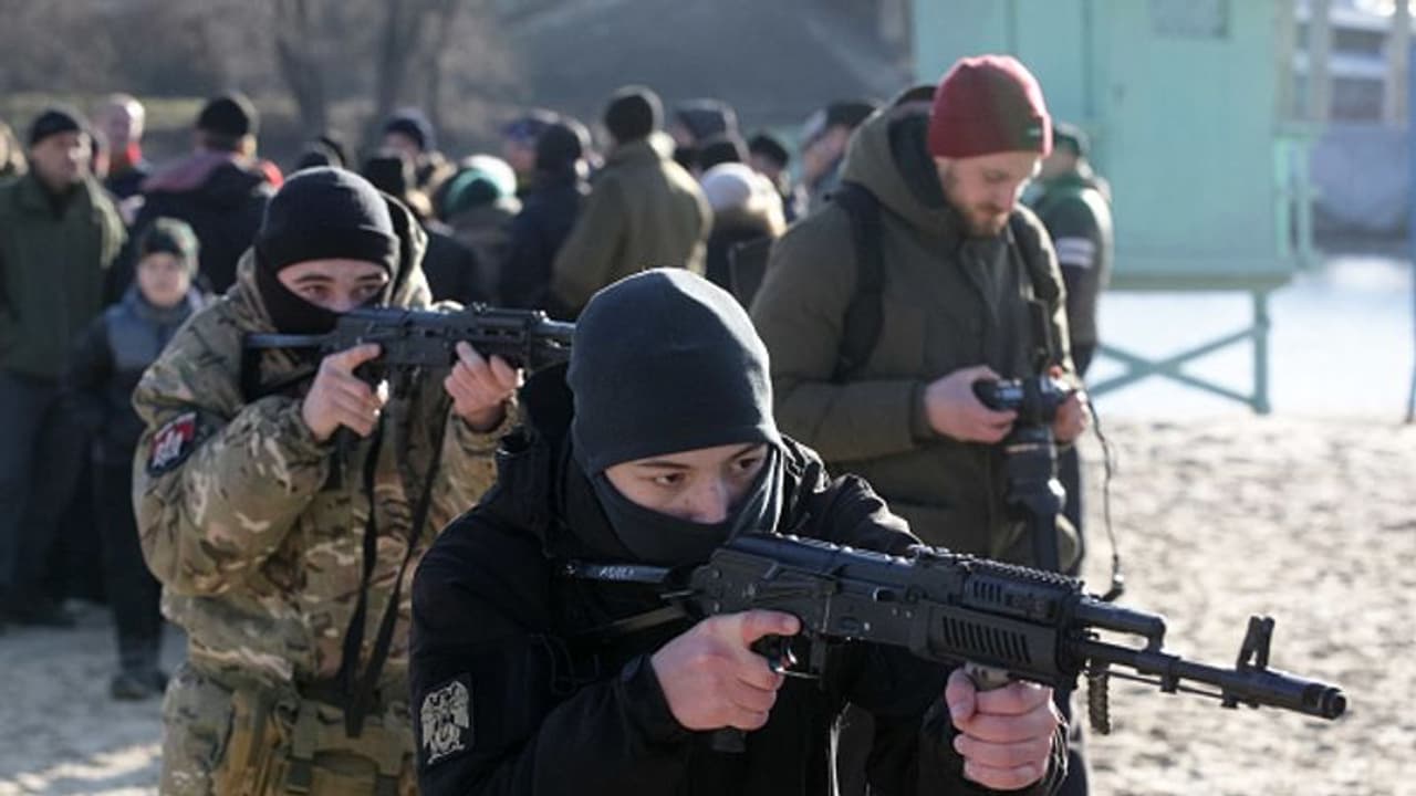 Russia Ukraine Crisis: ಉಕ್ರೇನ್‌ ಗಡಿಯಲ್ಲಿ 1.30 ಲಕ್ಷ ರಷ್ಯಾ ಸೈನಿಕರ ನಿಯೋಜನೆ