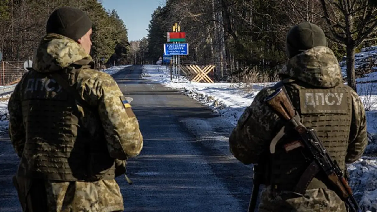 Some Russian troops retreat from Ukraine border