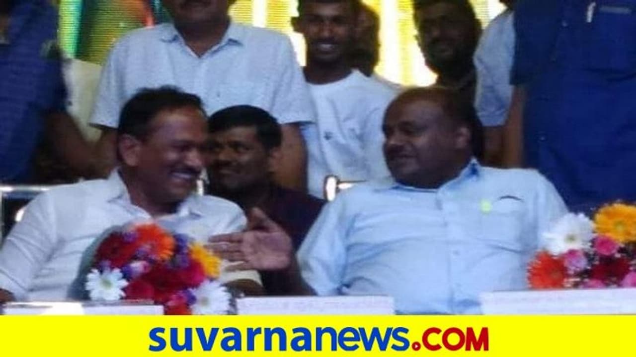 Karnataka Politics 5 ವರ್ಷಗಳ ಬಳಿಕ ವೇದಿಕೆ ಹಂಚಿಕೊಂಡ ಗುರು ಶಿಷ್ಯ, ಚರ್ಚೆಗೆ ಗ್ರಾಸ