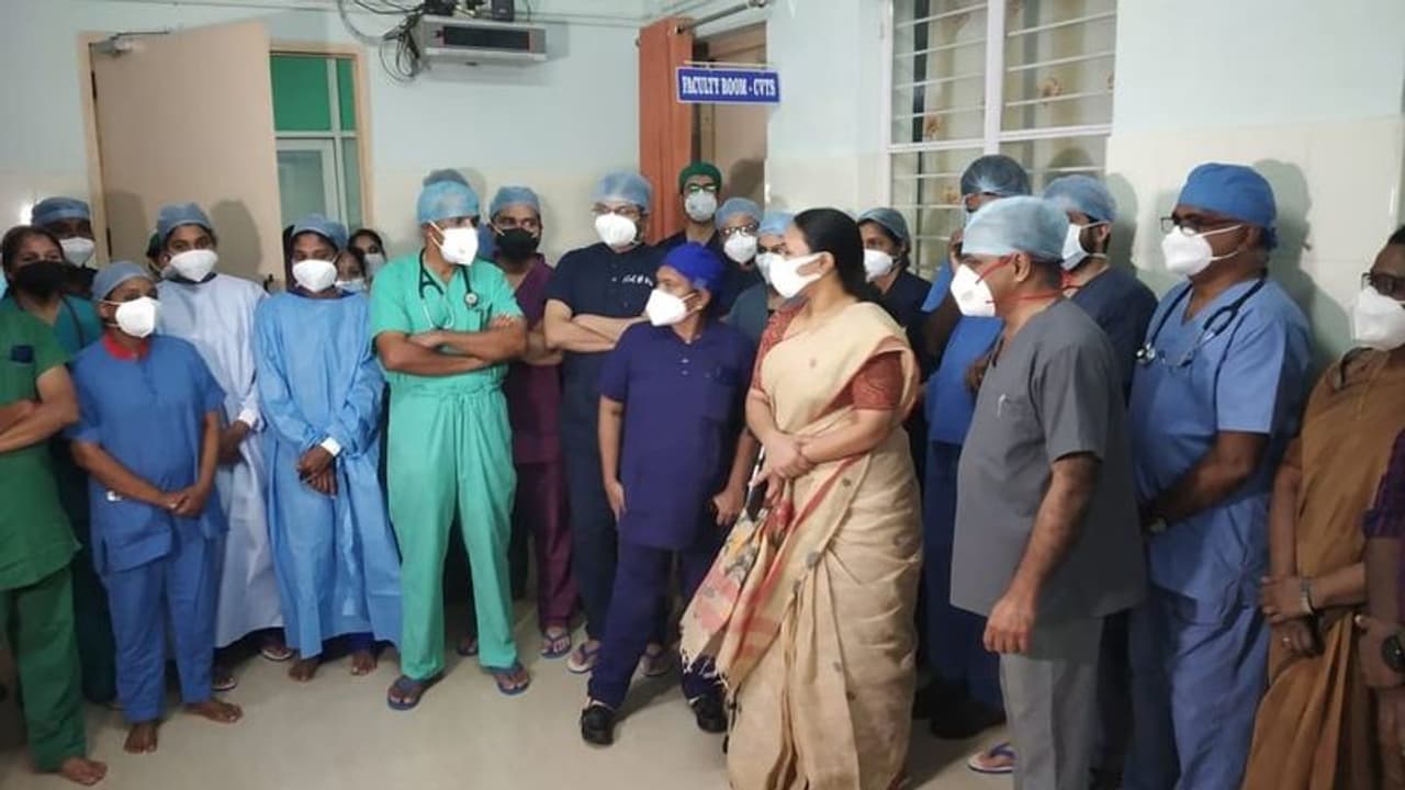 കോട്ടയം മെഡിക്കല്‍ കോളേജില്‍ കരള്‍ മാറ്റിവയ്ക്കല്‍ ശസ്ത്രക്രിയ പൂര്‍ത്തിയായി