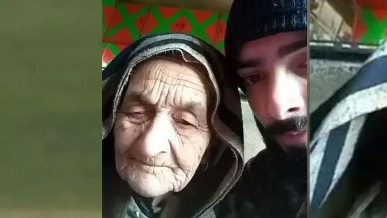 ఇంగ్లీష్ అదరగొడుతున్న బామ్మ... వీడియో వైరల్..! ఇంగ్లీష్ అదరగొడుతున్న బామ్మ... వీడియో వైరల్..!