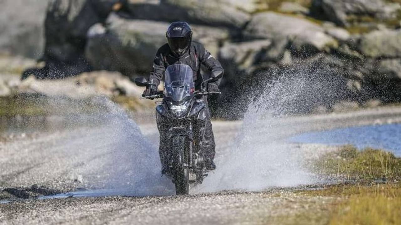 Honda cb500x price : பிரபல பைக் மாடலுக்கு ரூ. 1.08 லட்சம் விலை குறைப்பு மாஸ் காட்டிய ஹோண்டா