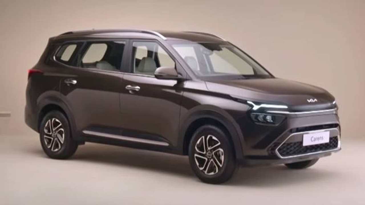 Kia Carens price : വില 8.99 ലക്ഷം മുതല്‍, കിയ കാരൻസ് എത്തി