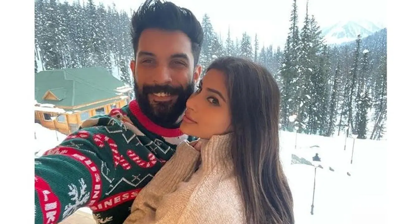 Mouni Roy : ‘మౌనీ రాయ్’కి తన భర్త ఎన్ని డైమండ్ రింగ్స్ ఇచ్చాడో తెలుసా.. మామూలు సర్ ప్రైజ్ కాదు.. Mouni Roy : ‘మౌనీ రాయ్’కి తన భర్త ఎన్ని డైమండ్ రింగ్స్ ఇచ్చాడో తెలుసా.. మామూలు సర్ ప్రైజ్ కాదు..