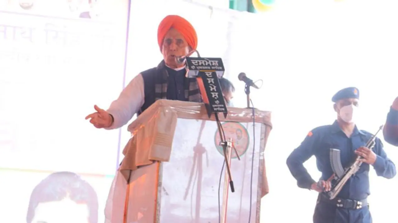 पंजाब में ड्रग्स रेत खनन पर राजनाथ सिंह का चैलेंज BJP की सरकार बना दो, हम देखते हैं किसने मां का दूध पीया है पंजाब में ड्रग्स रेत खनन पर राजनाथ सिंह का चैलेंज BJP की सरकार बना दो, हम देखते हैं किसने मां का दूध पीया है