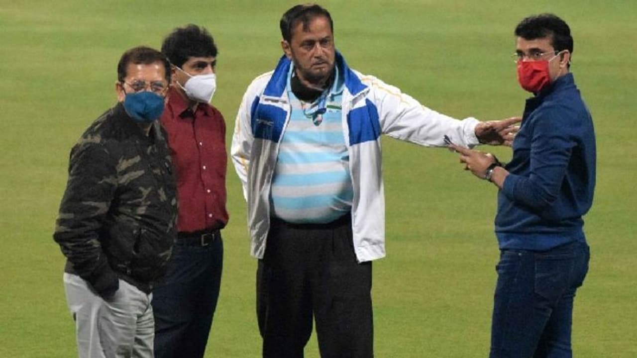 দলের প্রস্তুতি দেখতে মাঠে গেলেন সৌরভ, দ্রাবিড়ের সঙ্গে আলোচনা বোর্ড প্রেসিডেন্টের