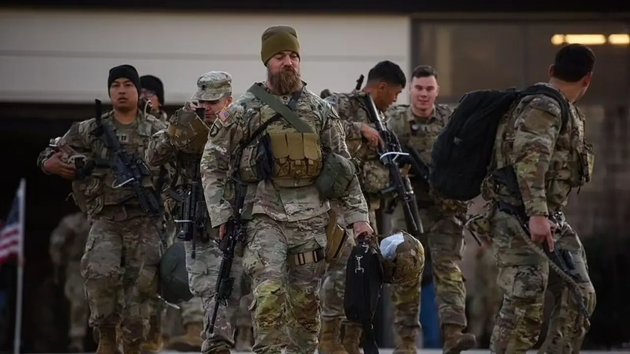 ইউক্রেন থেকে ভারতীয়দের ফেরাতে বিশেষ বিমানের পরিকল্পনা নিয়েছে ভারত ইউক্রেন থেকে ভারতীয়দের ফেরাতে বিশেষ বিমানের পরিকল্পনা নিয়েছে ভারত