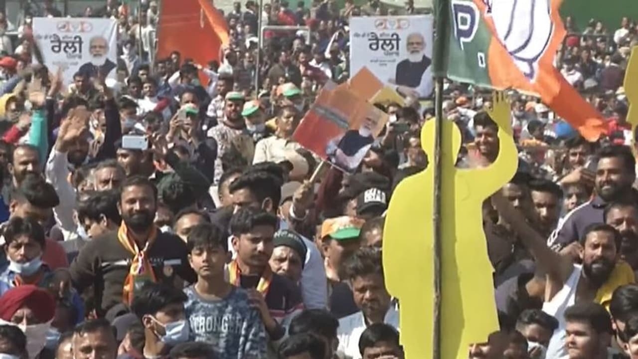 Assembly Poll results : विजय जुलूसों से रोक हटी, कोविड 19 की समीक्षा के बाद चुनाव आयोग ने लिया फैसला