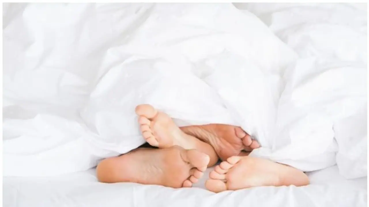 Sex : കഴിഞ്ഞ ഒരു വർഷത്തിനിടെ ഒരിക്കൽ പോലും സെക്സിലേർപ്പെടാതെ 26 ശതമാനം മുതിർന്ന അമേരിക്കക്കാർ ; സർവേ